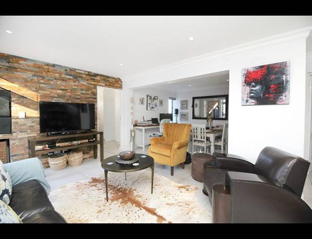 2 BEDROOM APARTMENT FOR SALE IN ISLAND VIEW